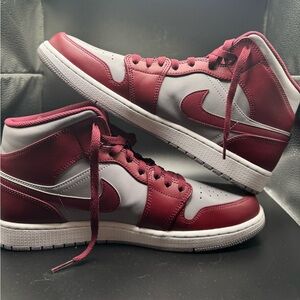 Men’s Jordan 1s Mid Maroon size 12.5. Excellent condition.